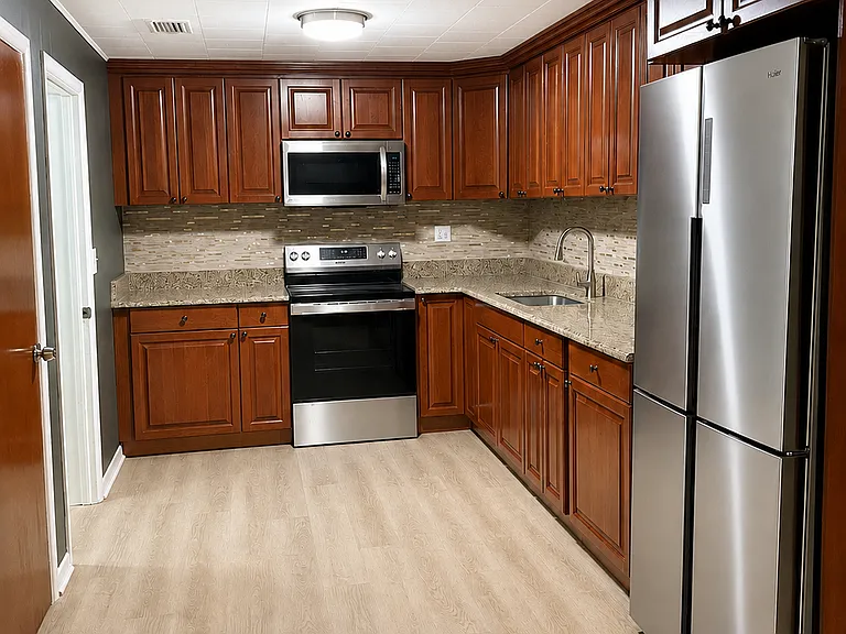 216 E Magnolia St #218 — Photo 6