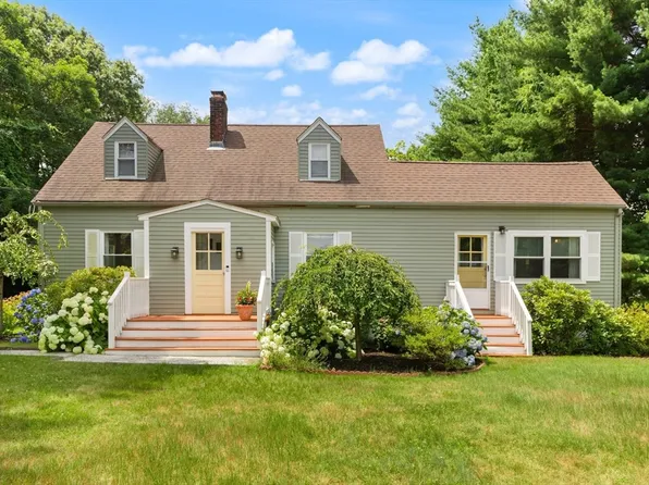 335 Moosehill Rd, East Walpole, MA 02032