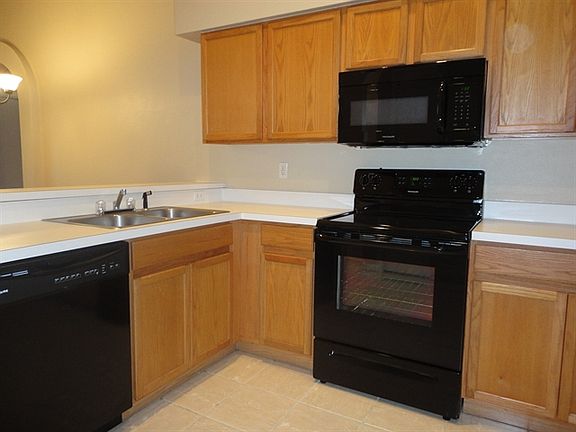 5th image of 4427 Country Hills Blvd