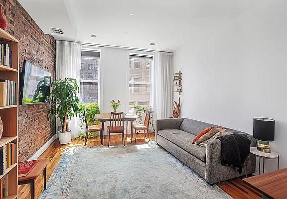 3rd image of 63 Lispenard St #5AA