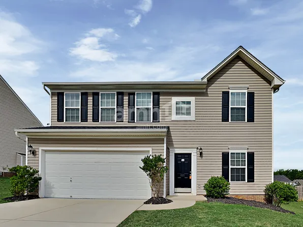 621 Brightwell Dr, Boiling Springs, SC 29316