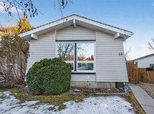 10 NW Deer Lane Bay SE, Calgary, AB T2J 5S8