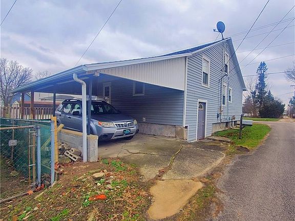 5th image of 456 Jackson St