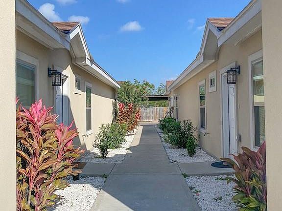 3rd image of 2609 Larkspur Ave #3
