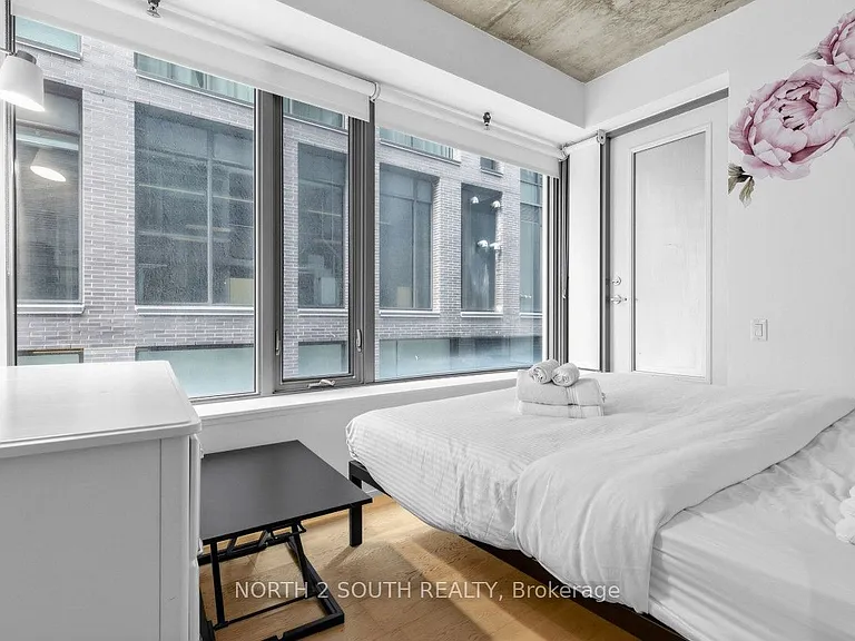 95 Bathurst St #225 — Photo 3