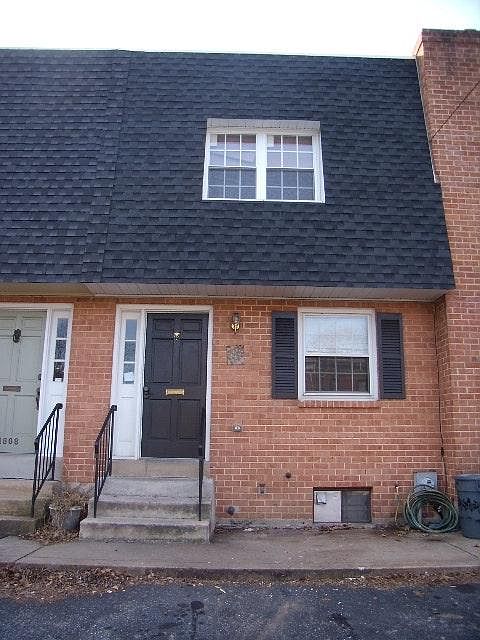 1st image of 1810 W 16th St