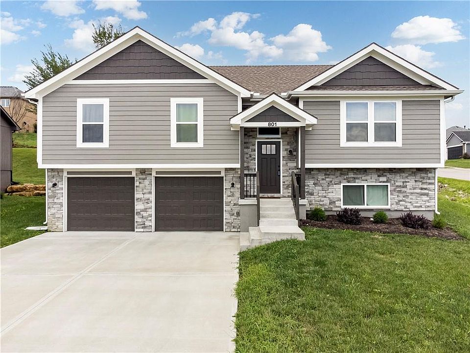 1st image of 801 SW Apple Grove Ct
