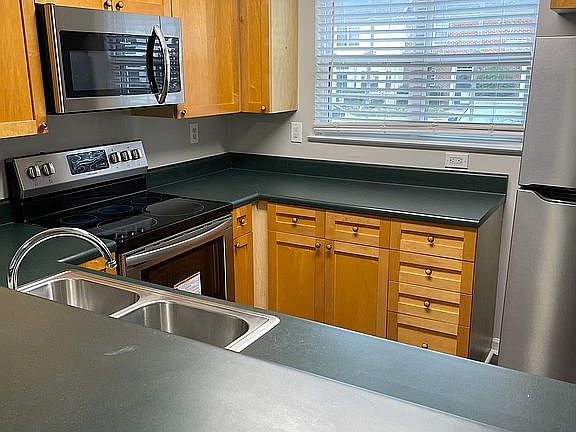 3rd image of 3680 Melrose Cottage Dr