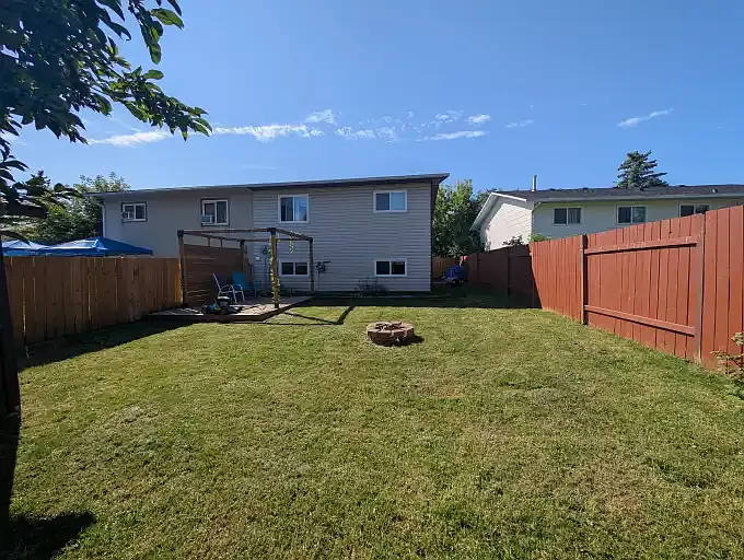 9524 80th Ave #1A — Photo 2