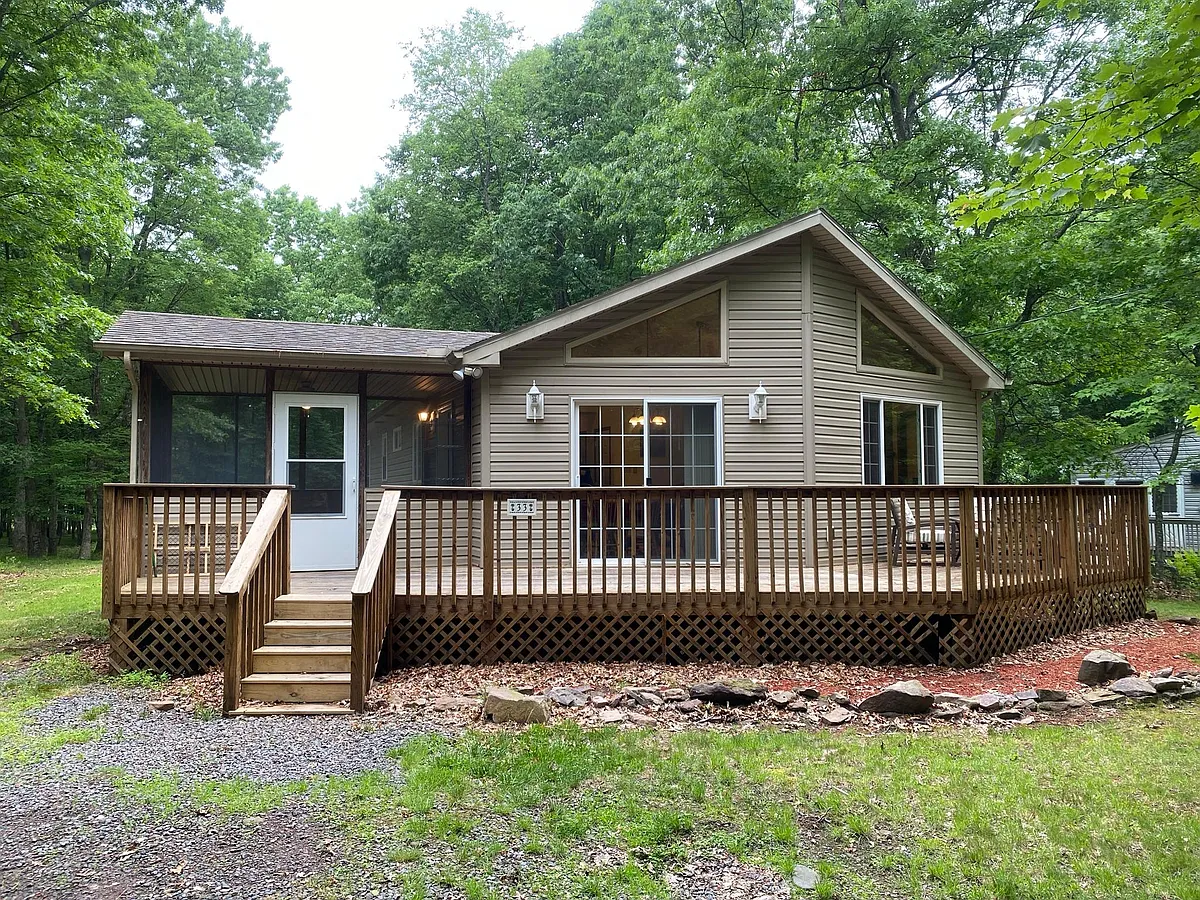 Building Photo - 33 Byron Ln