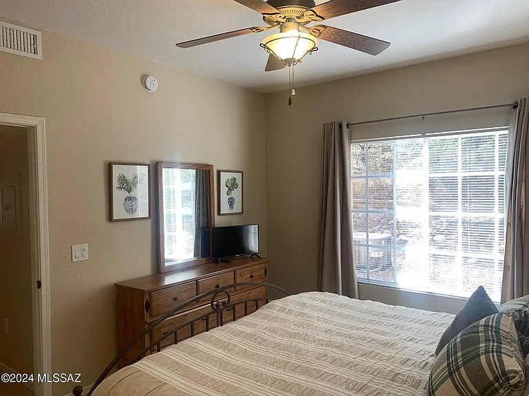 1500 E Pusch Wilderness Dr #13105 — Photo 13