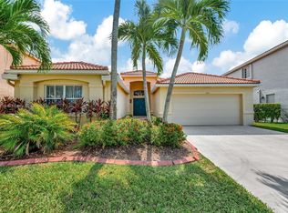 3856 Falcon Ridge Cir, Weston, FL 33331