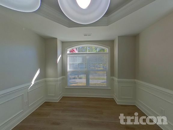 3rd image of 3048 Scottcrest Way