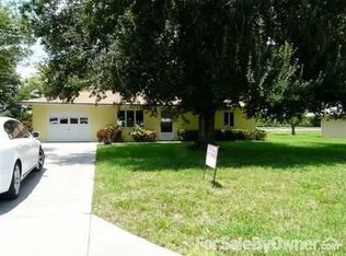 1102 Palm Ct, Okeechobee, FL 34974