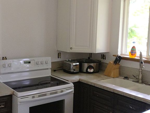 5th image of 11627 5th Ave S