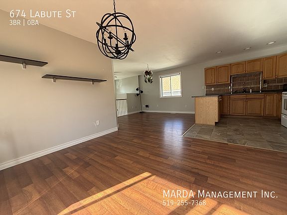 3rd image of 674 Labute St