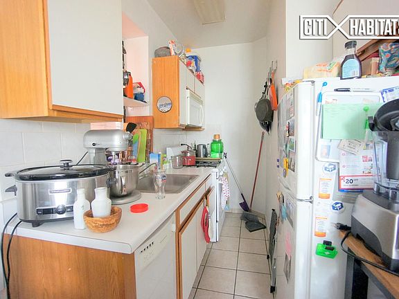 3rd image of 206 Saint Nicholas Ave APT 3R