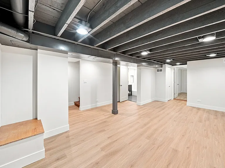 1931 N Saint Louis Ave #1 — Photo 11