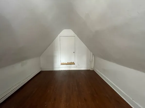 1677 Bay Ridge Avenue image 13 of 15