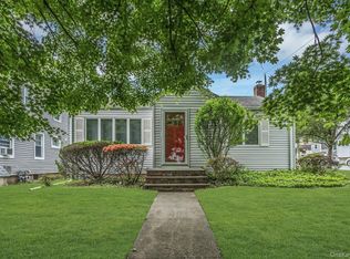 1 Coles, Glen Cove, NY 11542