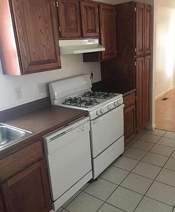 3rd image of 2930 Thomas St