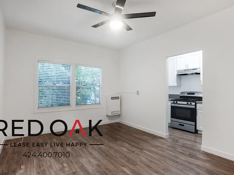 719 N Heliotrope Dr #204 — Photo 1
