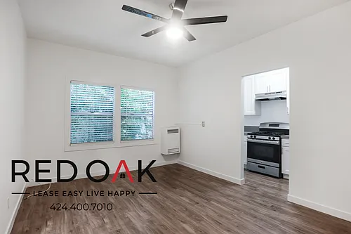 719 N Heliotrope Dr #204 Photo 1