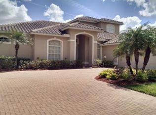 2209 Oxford Ridge Cir, Lehigh Acres, FL 33973