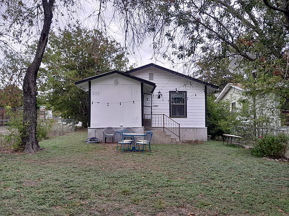 2nd image of 5030 Bluff St