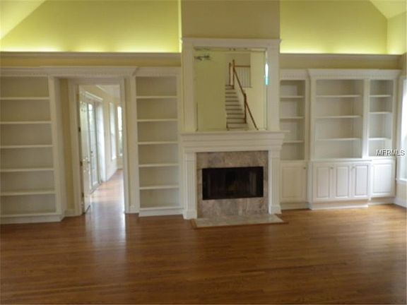 2nd image of 990 E Crest Ave