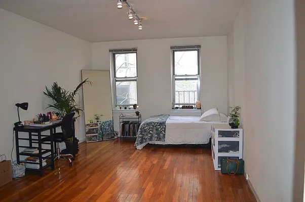 Rented by Sky Management | media 19