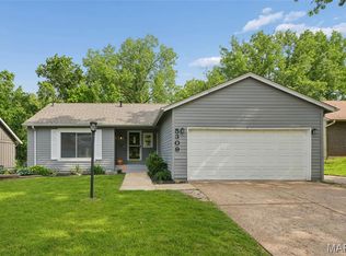 5309 Trailoaks Dr, Florissant, MO 63033