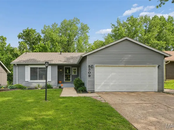 5309 Trailoaks Dr, Florissant, MO 63033