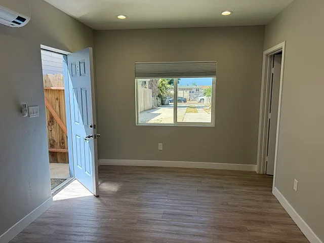 1112 S Ditmar St #3 — Photo 1