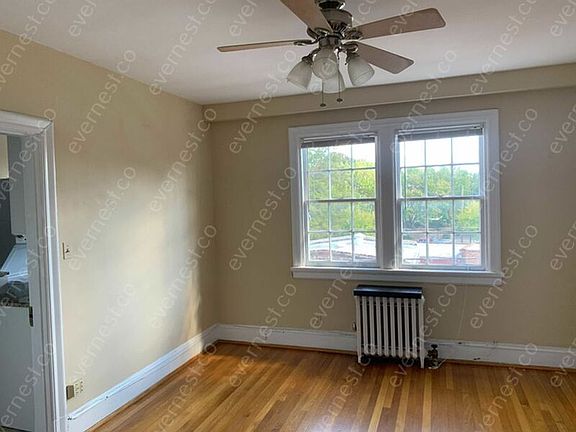 3rd image of 507 N Arthur Ashe Blvd #U24