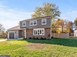 3 Polaris Ct, Turnersville, NJ 08012