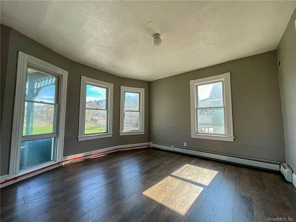1st image of 70 Griggs St #3W