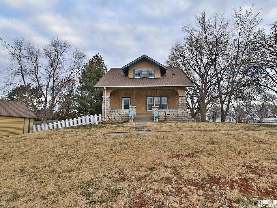 124 E C St, Elmwood, NE 68349 Zillow