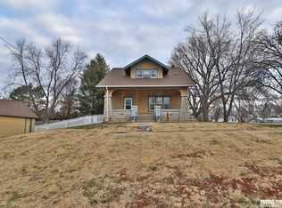 124 E C St, Elmwood, NE 68349