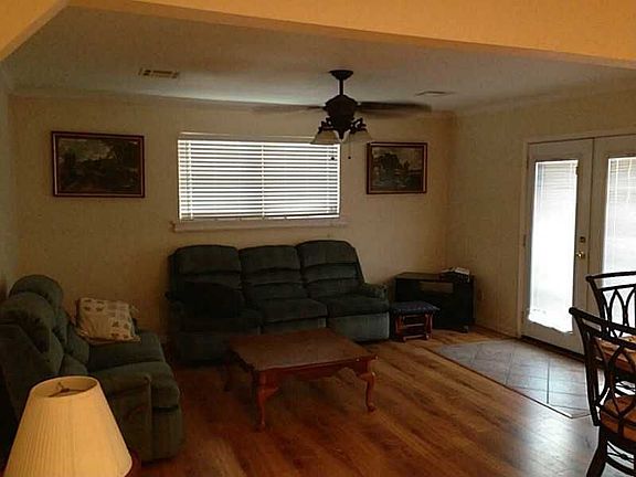 3rd image of 2200 Gallant Dr