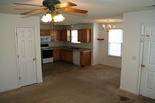 2nd image of 212 Oakpointe Dr