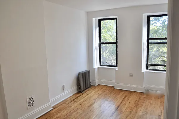 Rented by Compass | media 9