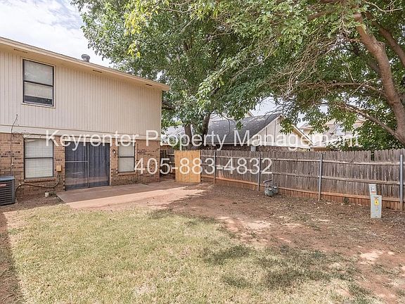 4th image of 9016-9020 N Rockwell Dr