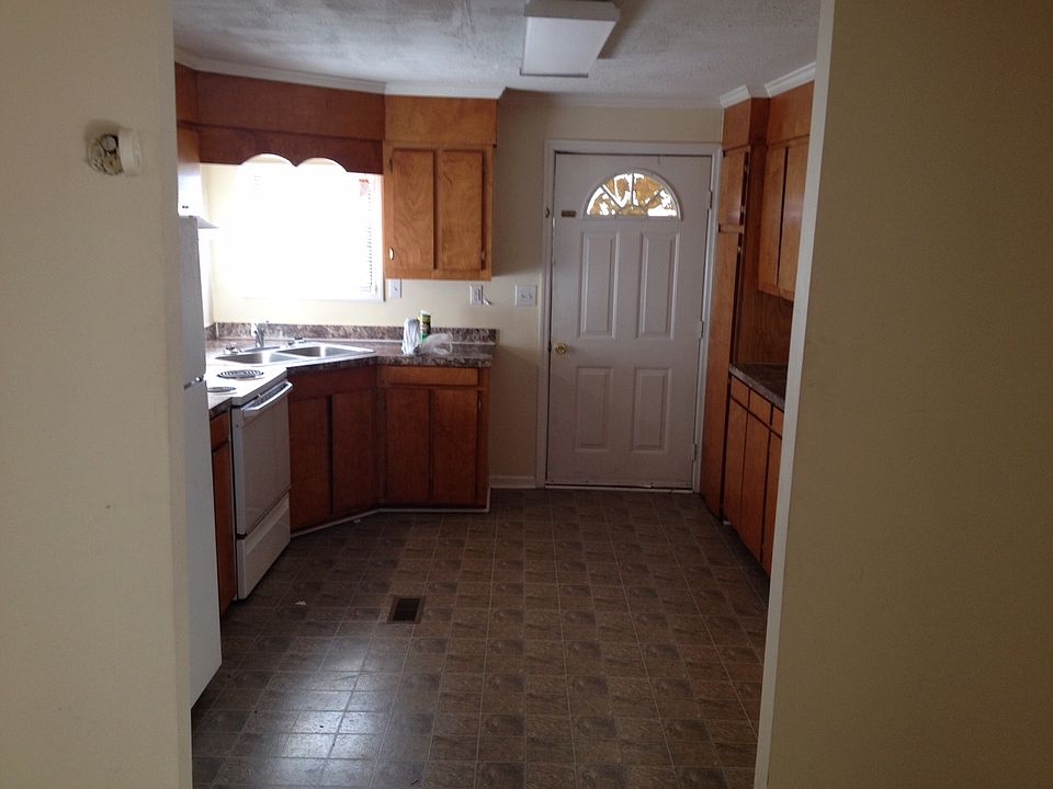 2nd image of 3274 Walters Rd