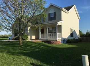 2800 Smokehouse Way, Belleville, IL 62221