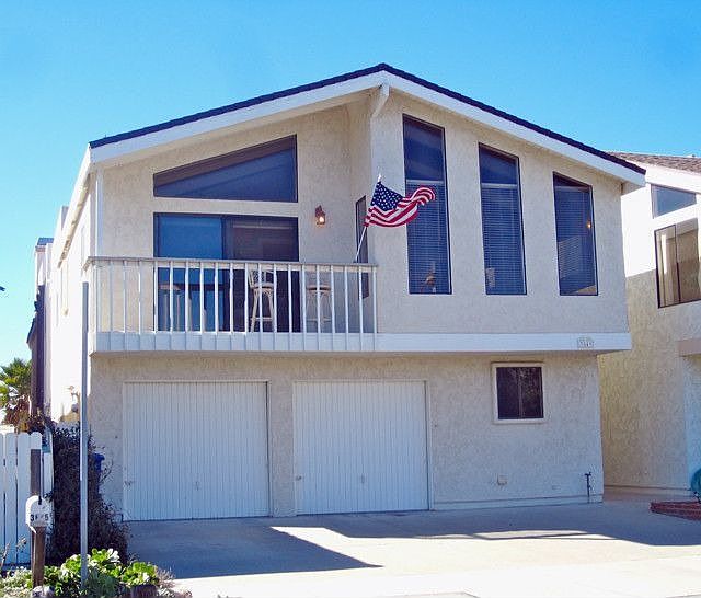 2nd image of 3849 Sunset Ln
