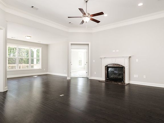 4th image of 3675 Majestic Oak Dr SW
