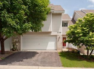 6139 Creek Line Dr, Minnetonka, MN 55345