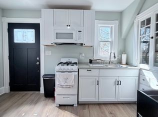 82 Hyde Park St FLOOR 2, Dedham, MA 02026