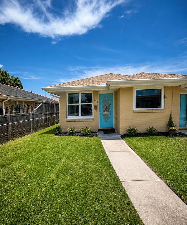 1st image of 3209 47th St